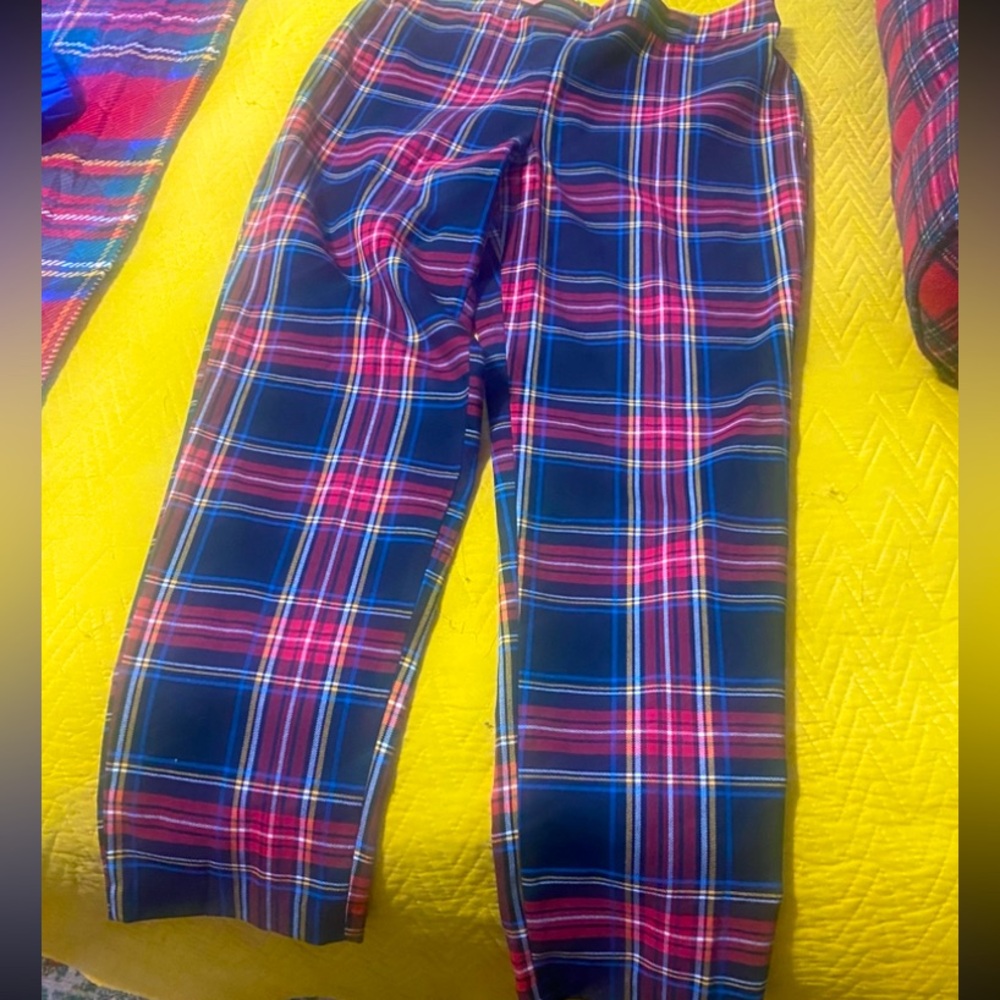 Like new plaid ankle length dress pants, size L